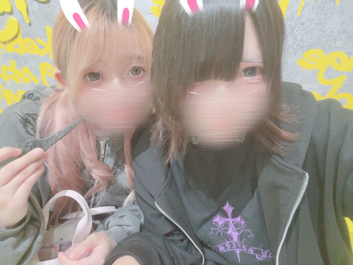 まな tweet media