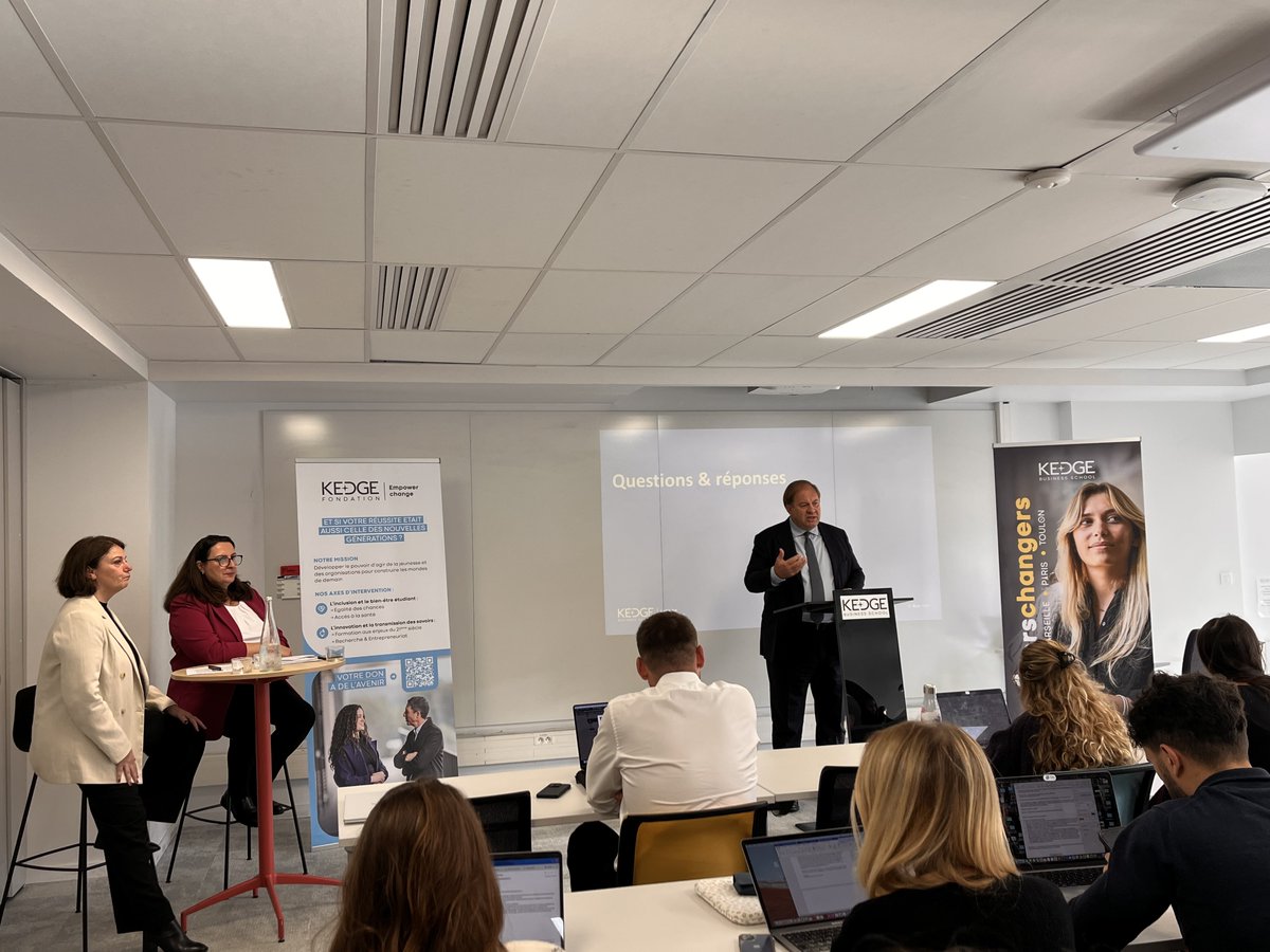 « Avec KEDGE 30, nous affirmons une ambition claire : une école d’excellence, responsable, ancrée dans ses territoires et tournée vers le monde.
Ensemble, faisons de l’éducation un levier d’impact durable. » – Alexandre de Navailles

🌱 Une vision partagée : former des leaders