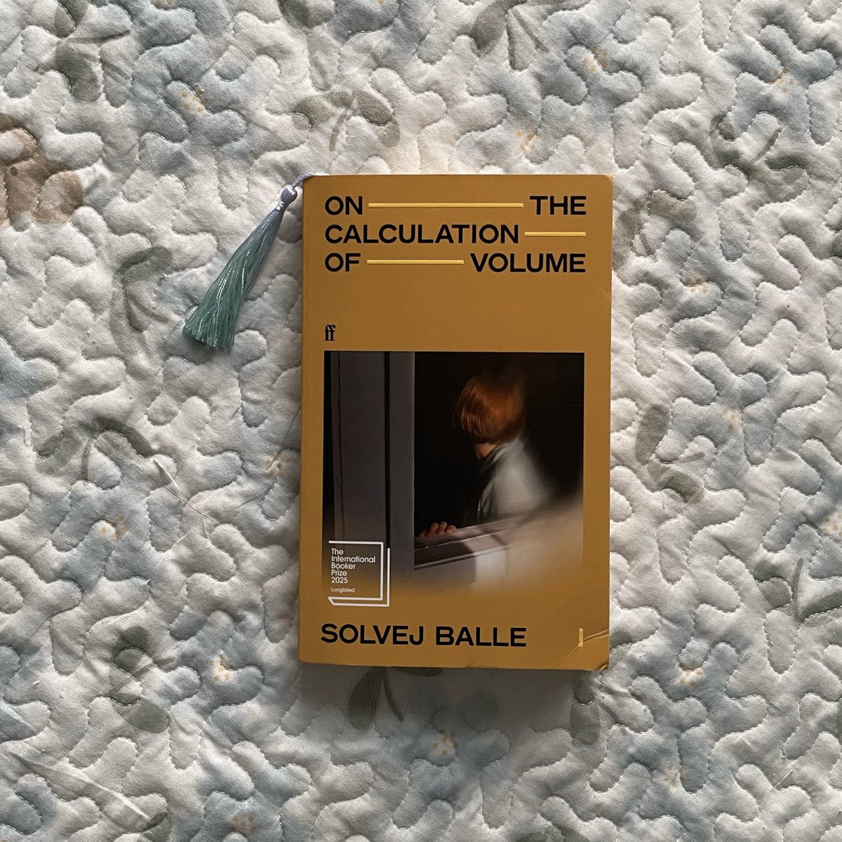 epikhugs's tweet image. the book                               the bookmark