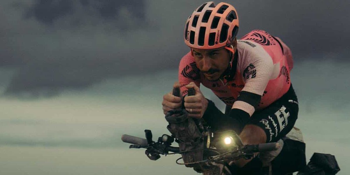 Tour Divide Science: What a 4,385 km Ride Reveals About the Human Body: Studying elite athletes in the real world is fascinating because they allow scientists to study extreme physiology that is almost impossible to replicate in the lab. In cycling, one… dlvr.it/TNfzZ5