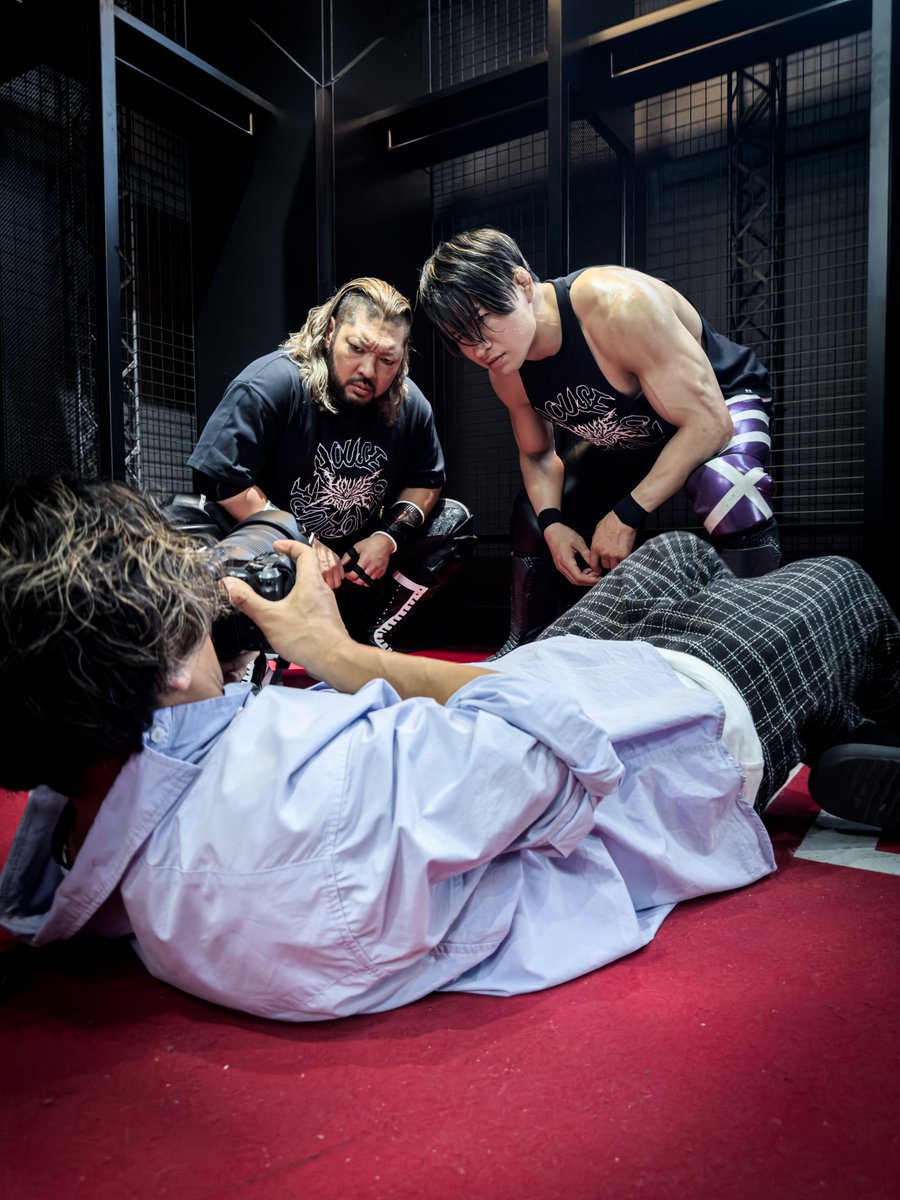 【UNDER ARMOUR × HOUSE OF TORTURE】

EVIL選手とSHO選手からの強引な要求により、
アンダーアーマーとのコラボが実現…?

<a href="/151012EVIL/">EVIL</a> <a href="/njpwShowT/">SHO</a> <a href="/UnderArmour_Jp/">Under Armour｜アンダーアーマー</a>