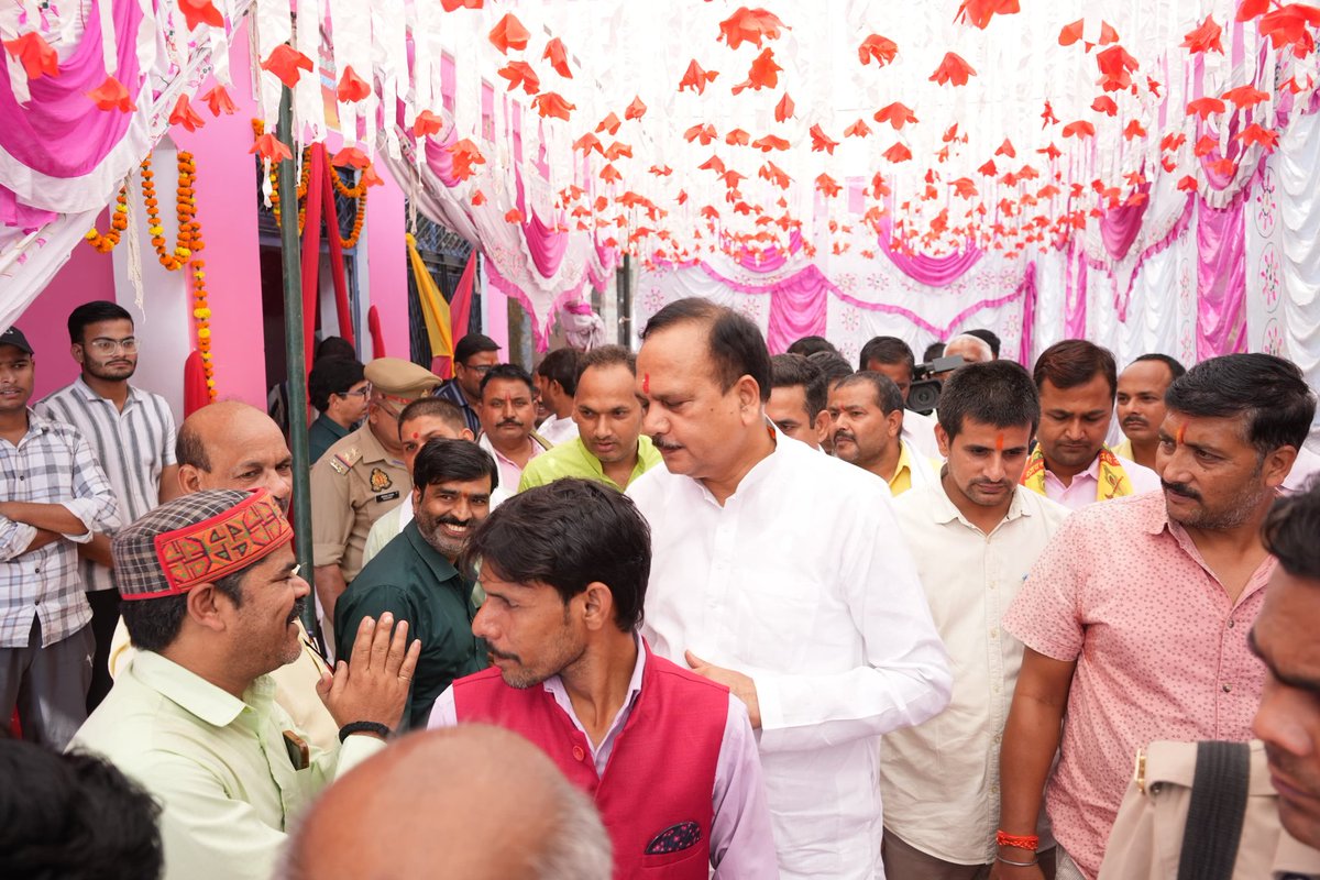 MPSinghRanu2's tweet image. पाली नगर में वेव पोर्टल R B चैनल के संचालक रामू वाजपेयी जी द्वारा चैनल को अपग्रेड करते हुए नगर का पहला पाडकास्ट चैनल लांच किया जिसका आज विधिवत शुभारम्भ कर अपनी शुभकामनाएं प्रेषित की।।
@BJP4India @BJP4UP 
@PMOIndia @UPGovt 
#mla154mpsinghranu