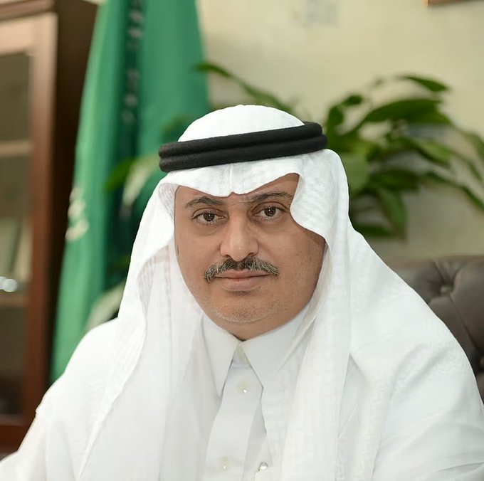 الصفيان: التقسيط الميسر.. راحة مؤقتة قد تتحول إلى فخ الديون. حذّر الكاتب محمد بن عبدالعزيز الصفيان من تحول التقسيط الميسر إلى عبء مالي بسبب الاستهلاك غير المدروس.. أوضح أن المنصات توهم المستهلك براحة مالية مؤقتة تنتهي بتراكم الديون.. دعا إلى ترشيد الاستخدام وتعزيز ثقافة الادخار والتخطيط المالي 