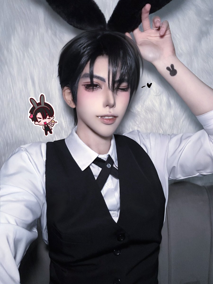 teo_x08's tweet photo. #ALNST #ivan 🖤 https://t.co/7rHKarxWE0