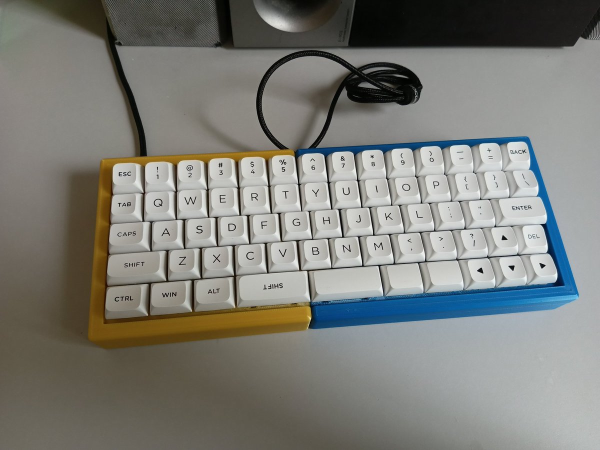 qrliew's tweet image. yet another custom kb
good ol row staggered