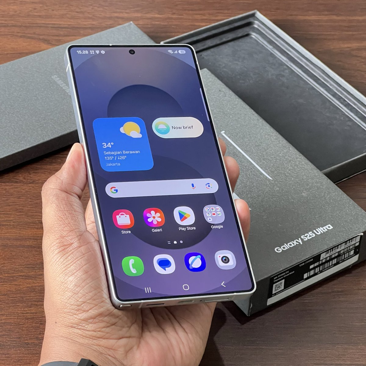 jodhafes's tweet image. Samsung S25 Ultra
Resmi SEIN garansi aktif sampai 15/01/2026
Ram 12gb, 512gb Memory
Mulus 99% like new
Fullset original

Harga 16.300.000
Lok Jogja / COD menyesuaikan 

WA 0812-3331-2818
Atau inbox
#samsungsecond #jualiphone #jualhpsecond #hpsecondjogja #iphonesecond