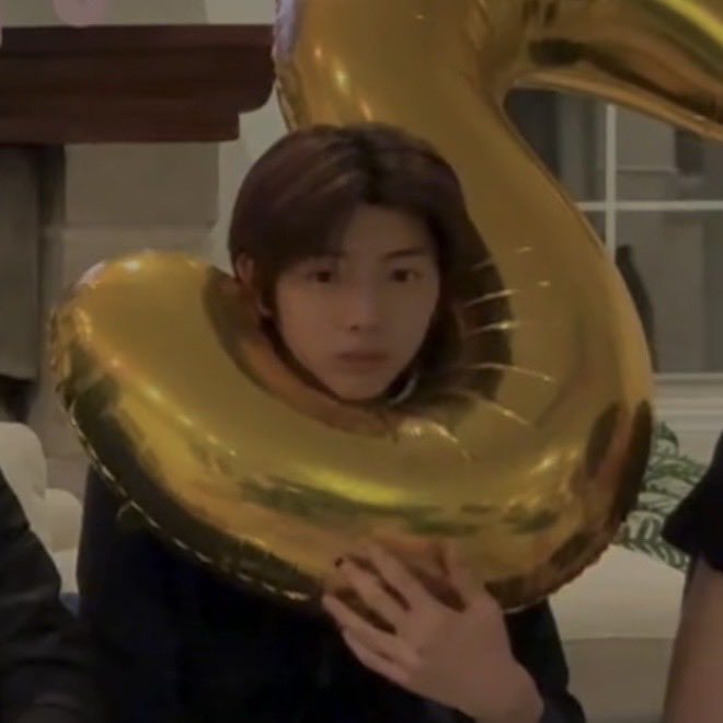 corithoon's tweet image. 푸하하