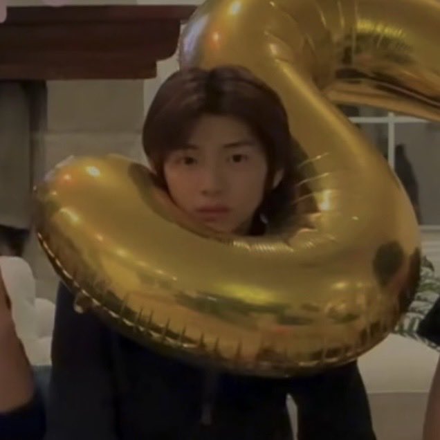 corithoon's tweet image. 푸하하