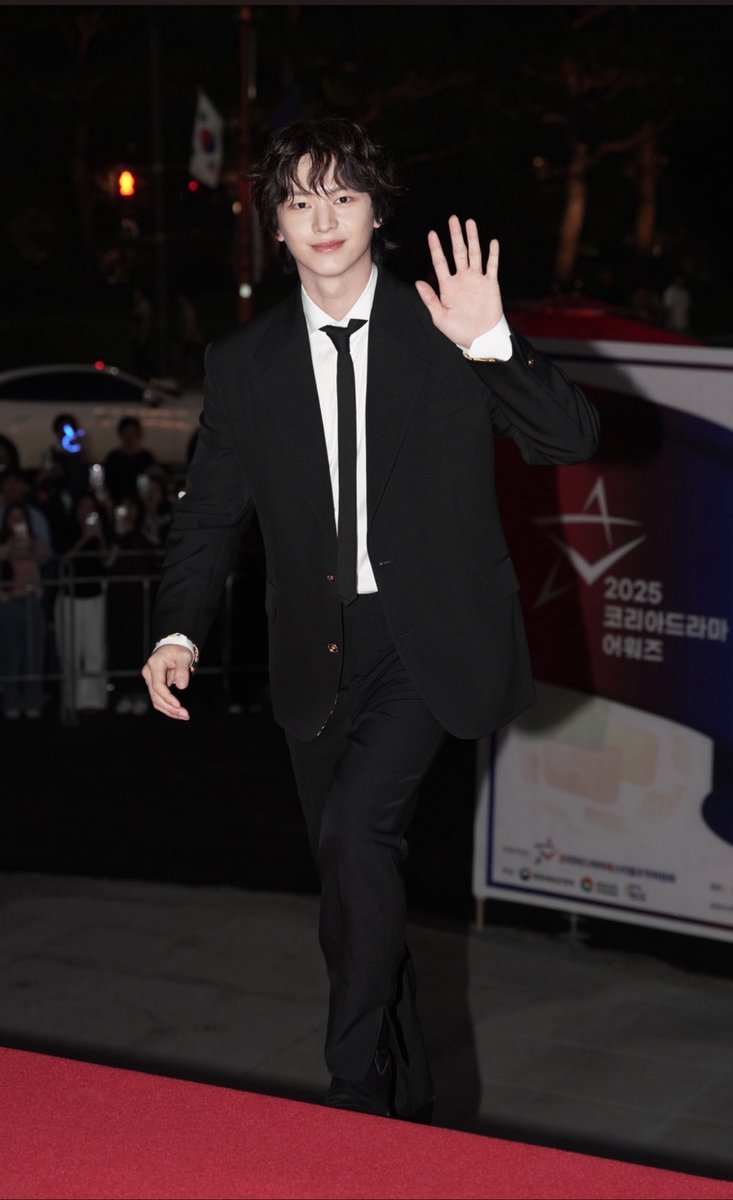 sumire64039361's tweet image. 진주신문 공식블로그

🔗 m.blog.naver.com/story2334/2240…

#육성재 #YOOKSUNGJAE #SUNGJAE𓆟 
#ソンジェ #ユクソンジェ 
#鬼宮 #귀궁