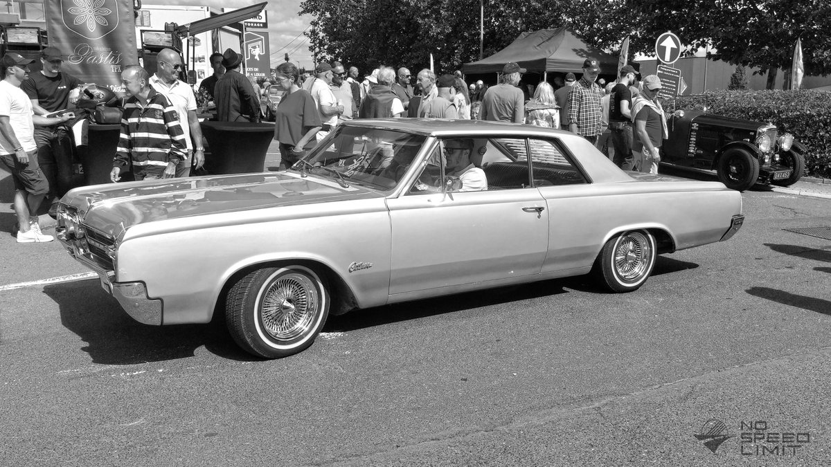 NoSpeedLimit_it's tweet image. #oldsmobilecutlass Series 2 #OldsmobileF85 #drivinginstyle #classiccar #the60s #madinusa 🇺🇸