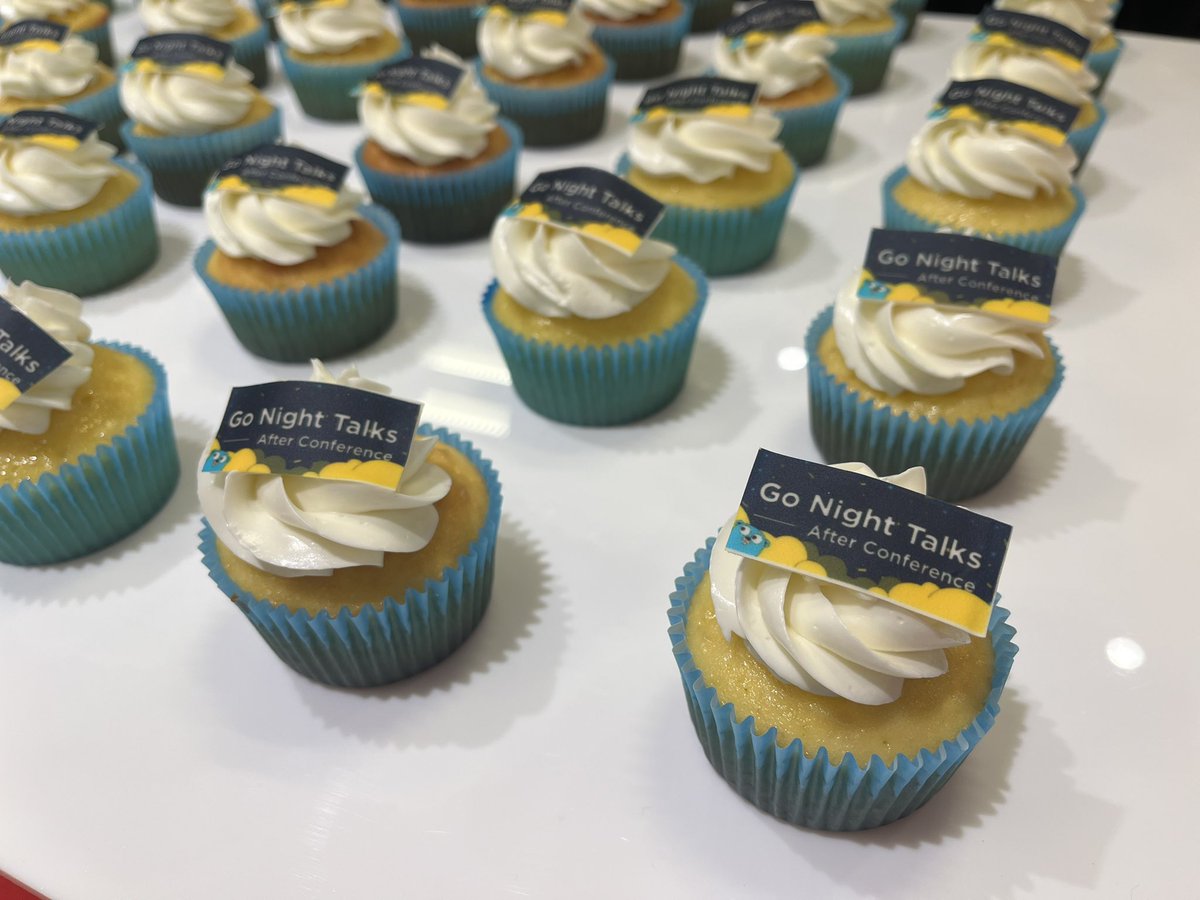 upsider_inc's tweet image. ＼いよいよ本日開催🎉／

「Go Night Talks – After Conference」まもなくスタートです🌙ノベルティやケータリングも用意しておりますʕ◔ϖ◔ʔ皆さまとお会いできるのを楽しみにしています！
⏰19:00~22:30
📍(株)メルカリ六本木オフィス
#go_night_talk #UPSIDER 
mercari.connpass.com/event/367075/