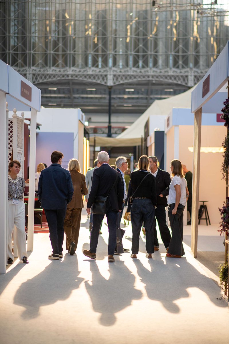 Decorex_Intl's tweet image. 🌞 Good morning, it&apos;s day 3 at #Decorex2025 and we&apos;re only halfway through the creativity: decorex.com/en/visit/your-…

🎨 Let’s make it a masterpiece of a Tuesday - the only thing brighter than the colour palettes are the ideas.

#Decorex2025 #DesignTalks #MakingSpaces