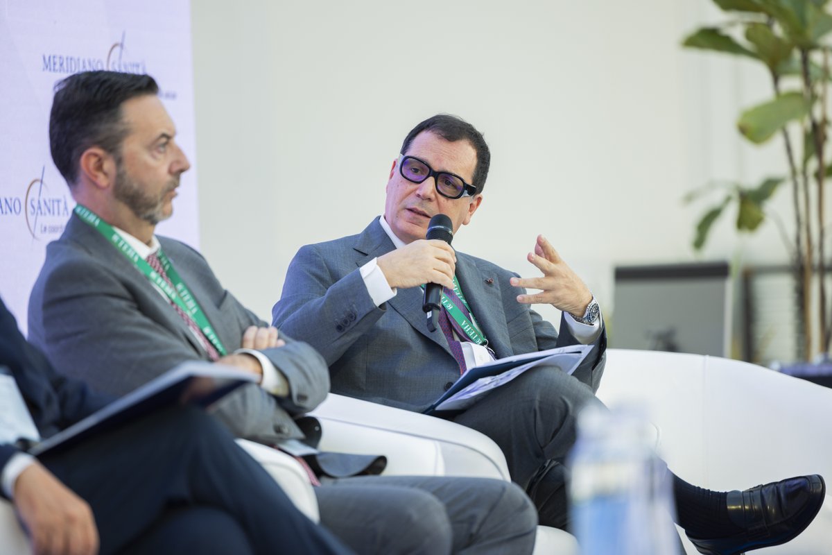 #MeridianoSanità
Senza dati non c’è ricerca. Stiamo investendo in infrastrutture digitali per combinare i dati a disposizione ma l’accesso e la gestione del dato oggi è molto complessa, lunga e farraginosa.

Andrea Piccioli, Direttore Generale <a href="/istsupsan/">Istituto Superiore di Sanità</a>