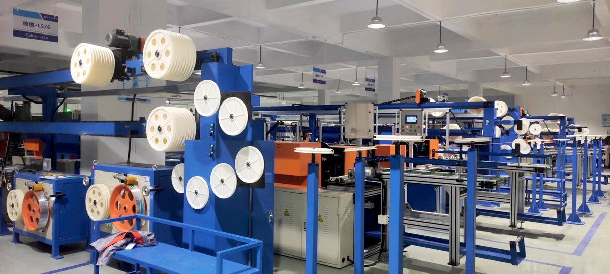 BYNET31's tweet image. Behind every strand of fiber is precision and innovation. Proudly crafting top-quality optical cables right here in our state-of-the-art facility. #FiberOptics #Manufacturing #Connectivity #CablesWhatsApp：+86 13689576016