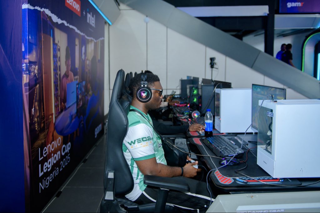 GamrHQ_'s tweet image. You don’t need to be a pro to pull up 

Gamr’s tournaments hit different because everyone is in the mix. From casual gamers, button-mashers, to curious newbies … everyone’s welcome. 

#GamrCommunity #progamers #gamingcommunity #nigeriangamingcommunity #Beckysangels