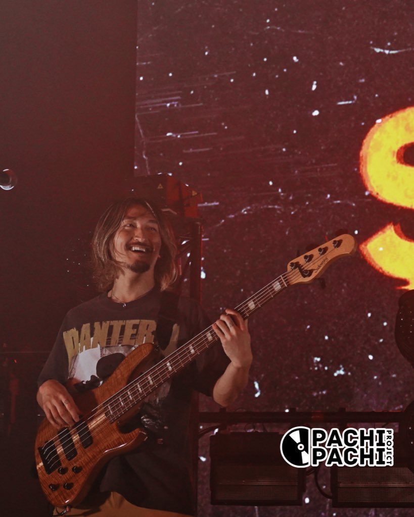 Entre puissance, émotions et célébration, ONE OK ROCK a enflammé l’Accor Arena pour leur premier concert dans cette salle emblématique ! 🔥

Lisez notre live report pour vivre ou revivre ce concert d’exception ! ✨

pachiproject.com/blog/one-ok-ro…

#ONEOKROCK #DETOXEUROPEANTOUR
#JRock