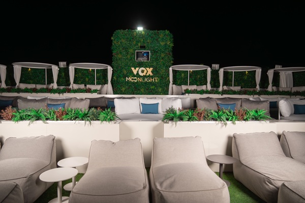BroadcastProME's tweet image. Vox Cinemas brings back open-air experience 'Moonlight' for winter season  broadcastprome.com/news/vox-cinem… 
@voxcinemas #voxmoonlight #openaircinema