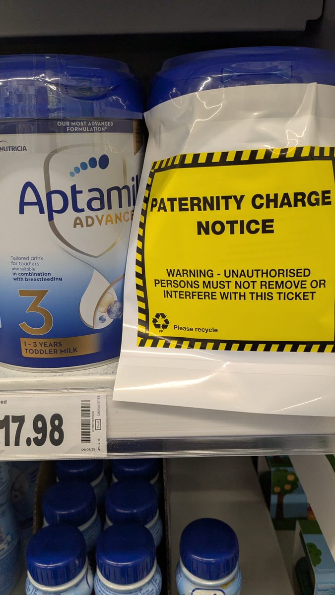 davidahardiman's tweet image. Is it a parking ticket?  Nope - it’s a Paternity Charge Notice!

I just joined 100 @dadshiftuk supporters around the country to put these all over buggies, parks, on packets of nappies at shops - anywhere parents would see them.

#PaternityChargeNotice #DadShift #PaternityLeave