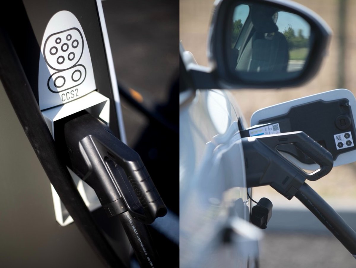 IECharge's tweet photo. Selon Avere-France, 177 180 points de recharge électrique étaient ouverts au public au 31 août 2025.
Ce déploiement intense place la France 🇫🇷 au quatrième rang des pays les mieux équipés en Europe.
#TransitionEnergetique #MobiliteElectrique #JeRouleEnElectrique
#GreenMobilty https://t.co/gOsJytVh00
