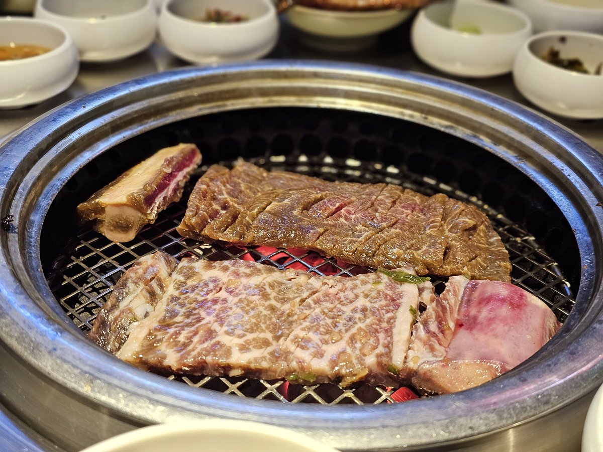 หมูจ๋าาา เนื้อจ๋าาา.....อ้วงมาแน้ววววว