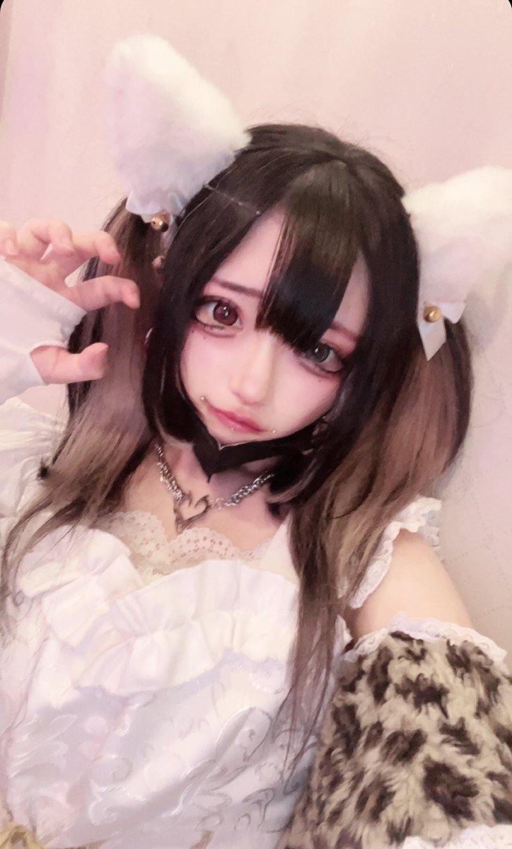 会いに来てくださいにゃん^&gt;𐋣&lt;^🐈🐾

#コンカフェ #コンカフェ嬢 #コンカフェ営業ください #美男美女さんと繋がりたい #自撮り界隈 #コンカフェ好きな人と繋がりたい #大阪 #ミナミ #自撮り #いいね #雰囲気 #いいねかRTで気になった人フォローする 
#1mmでもいいなと思ったらいいね #コンカフェ営業