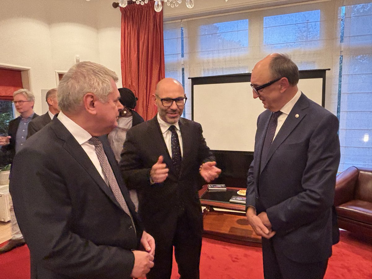 SlovakiainNL's tweet photo. Last week, our Embassy hosted lectures & an exhibition celebrating his extraordinary career — from his role in founding the UN to serving as Assistant Secretary-General for Legal Affairs under Trygve Lie. 2/2 #Kerno #Czechoslovakia #UNHistory #PCA https://t.co/N0tUmyByhw