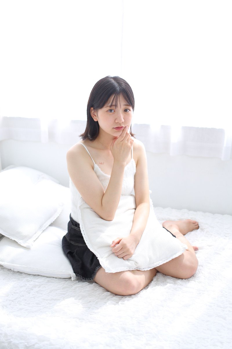 202509               
model：shunちゃん ♪⑨
<a href="/shun_04line/">shun</a> 

EF40mm F2.8 STM                
#ポートレート #美少女 #白スタ
