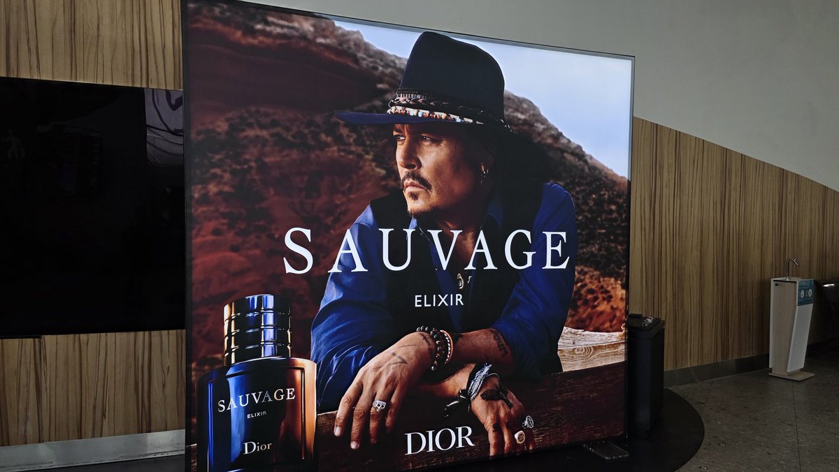 Johnny depp at Cyprus Airport 
#ThankYouDior #JohnnyDepp