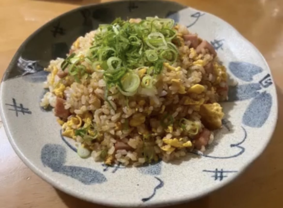 今日の夜ご飯。
めんどくさくて焼飯にしました。