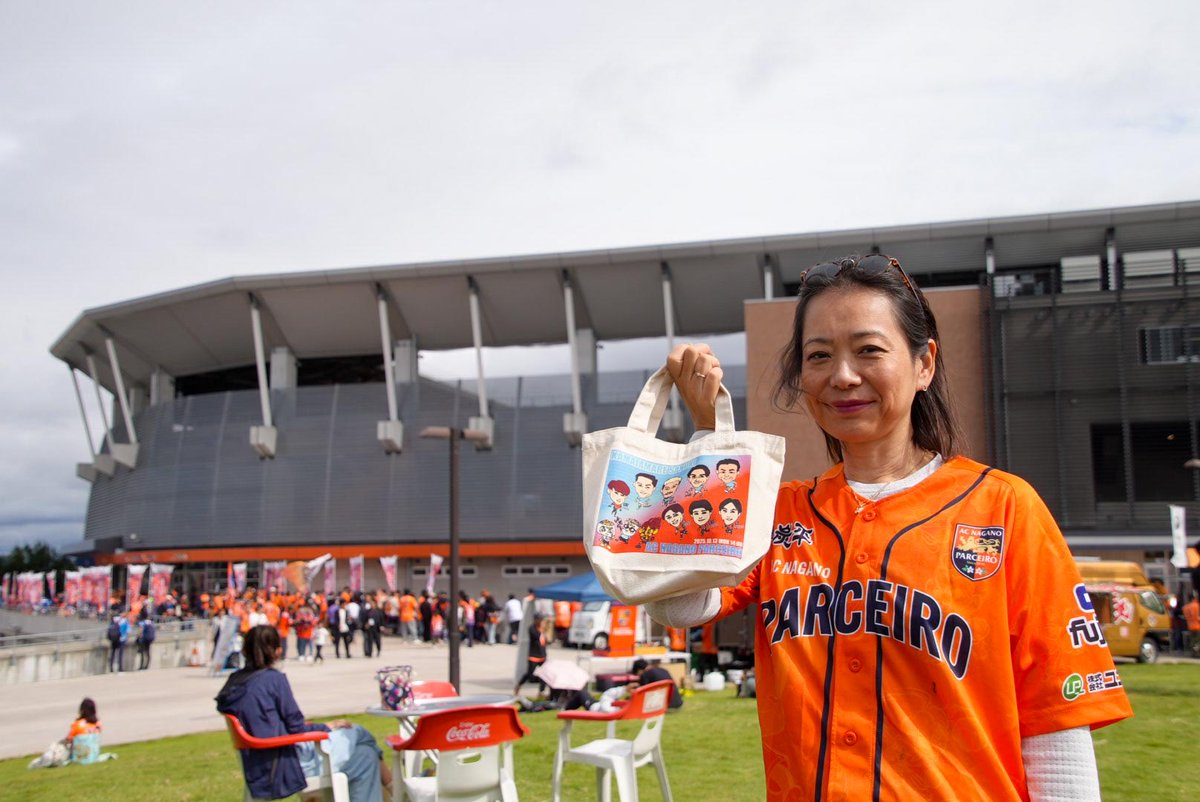 マッチデートートは井本直歩子さんへプレゼント♪
アトランタ五輪代表の元水泳選手で選手時代に恵まれた国とそうでない国の格差を感じ途上国での活動をされてきた方。
プラスチックゴミを減らし環境を守る趣旨のトークショーを開催しました
#まことさんのマッチデートート
#井本直歩子