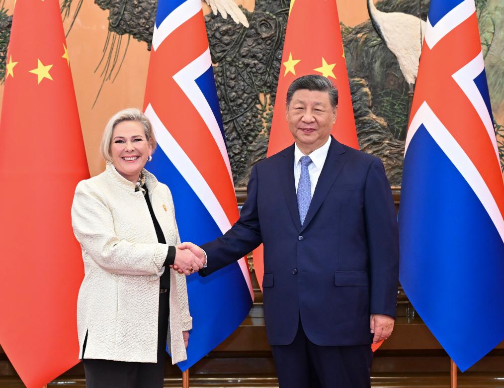 Chinese President #XiJinping on Tuesday met with President of Iceland Halla Tomasdottir, who is in Beijing for the Global Leaders' Meeting on Women.
english.cctv.com/2025/10/14/ART…