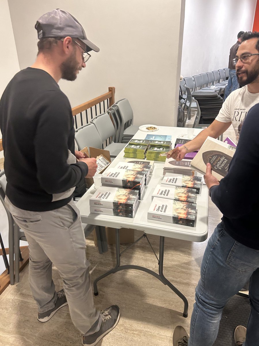 walterwoodjr's tweet photo. Rome Network gathering last night. Center Church in Italian recently published. The network has grown! https://t.co/DCeFdVmtuH
