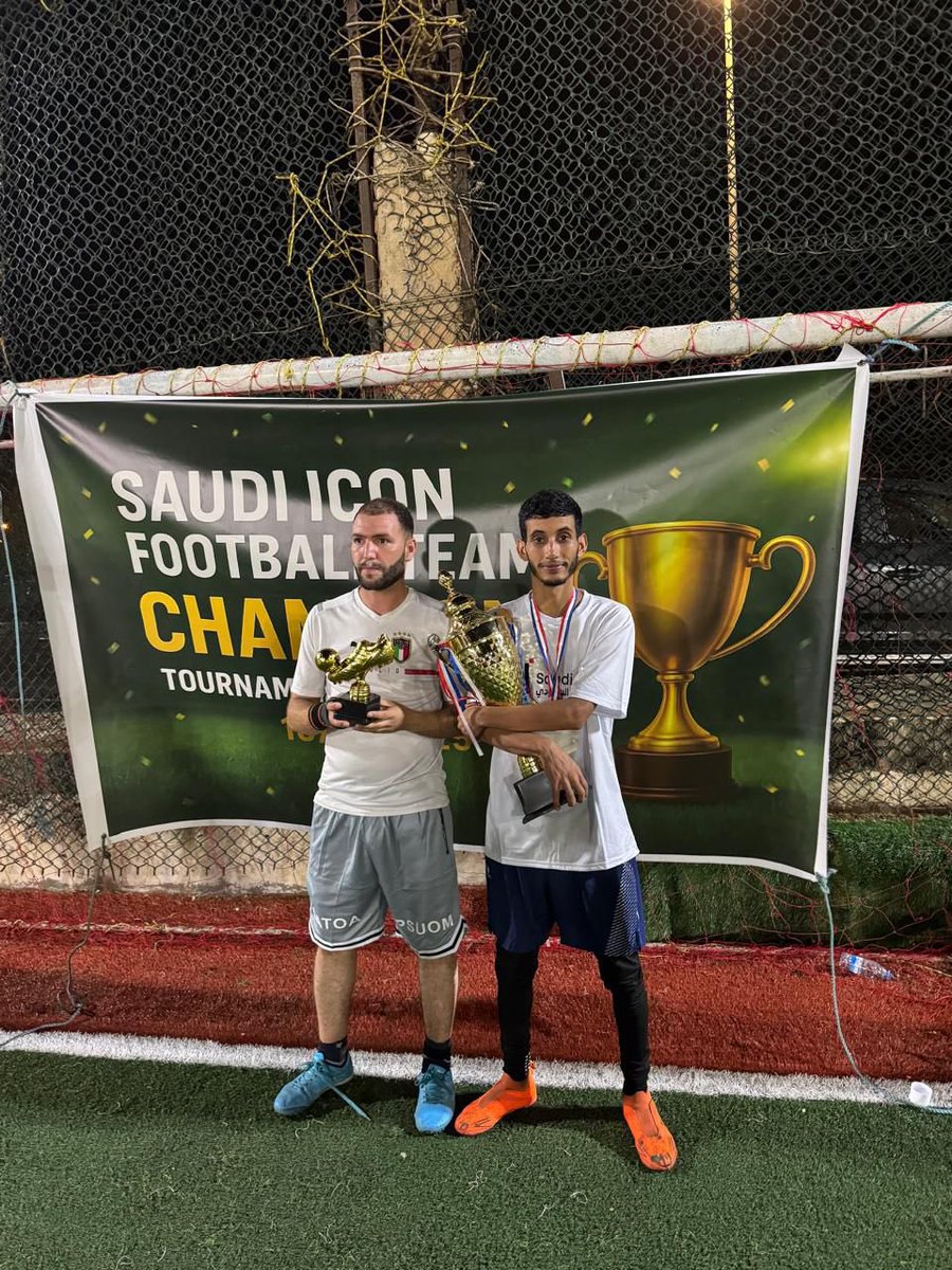SaudiIconCo's tweet image. Congratulations to our incredible team at AMAALA for winning the inter-company football championship! Beyond the office and construction sites, our icons demonstrate teamwork, determination, and passion that truly reflects our company’s spirit
#SaudiIcon #Teamwork #CompanyCulture
