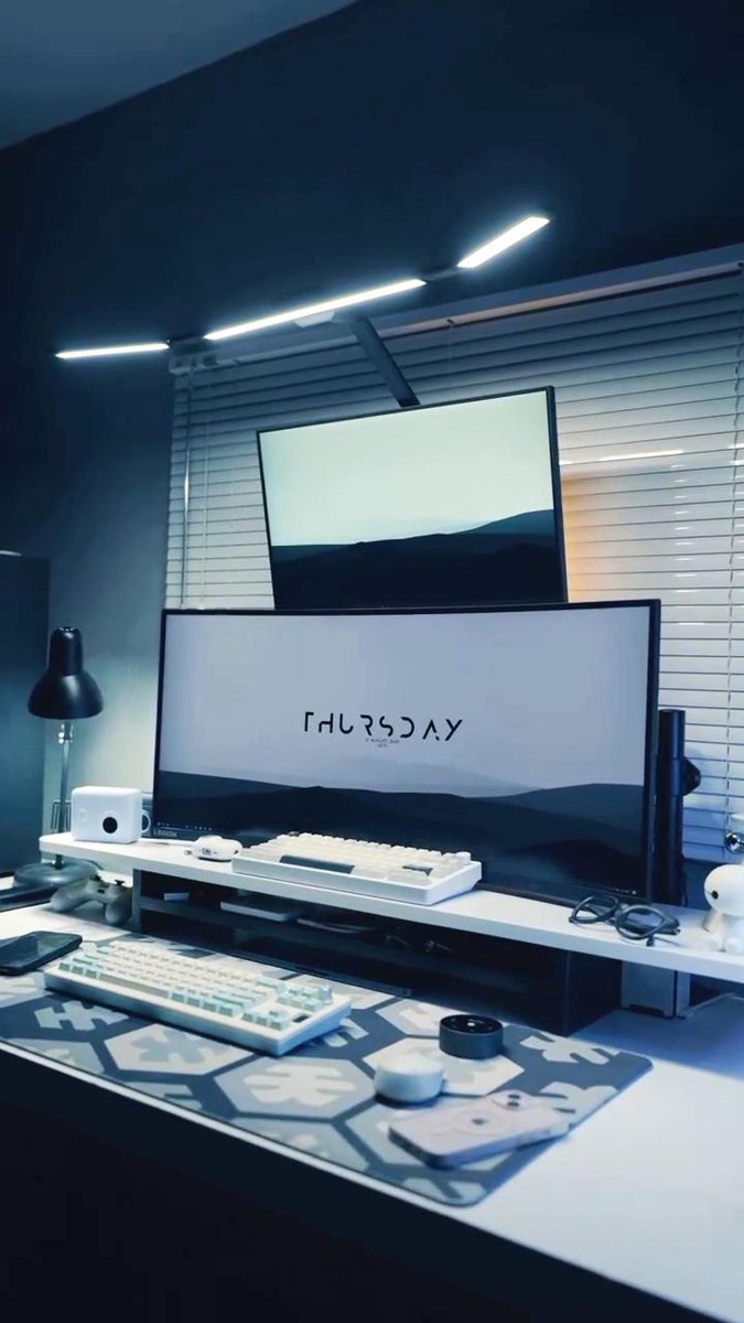 QuntisO's tweet image. Quntis Luxury 3-Segment Foldable Dual-Control Radar Sensor Smart Monitor Light Bar

Official website: quntis.com/?sca_ref=15931…
Tiktok: tiktok.com/@quntisofficial
Instagram: instagram.com/quntisofficial/

#quntis #monitorlight #desksetup #tech