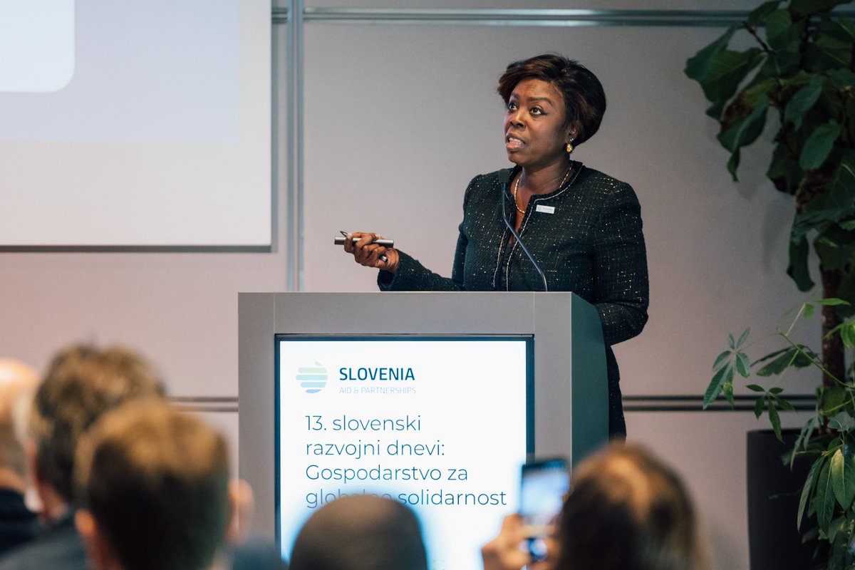 MZEZ_RS's tweet photo. 13th Slovenian development days 🇸🇮: 3rd #Slovenian Humanitarian Forum: @UNRWA  shared the urgent humanitarian needs in #Palestine and their ongoing relief efforts. 

@UNFPA and @ElevonX showcased outstanding cooperation, delivering medicines to remote areas of Madagascar. Business can save lives! 🌍

#SlovenianAid #HumanitarianForum