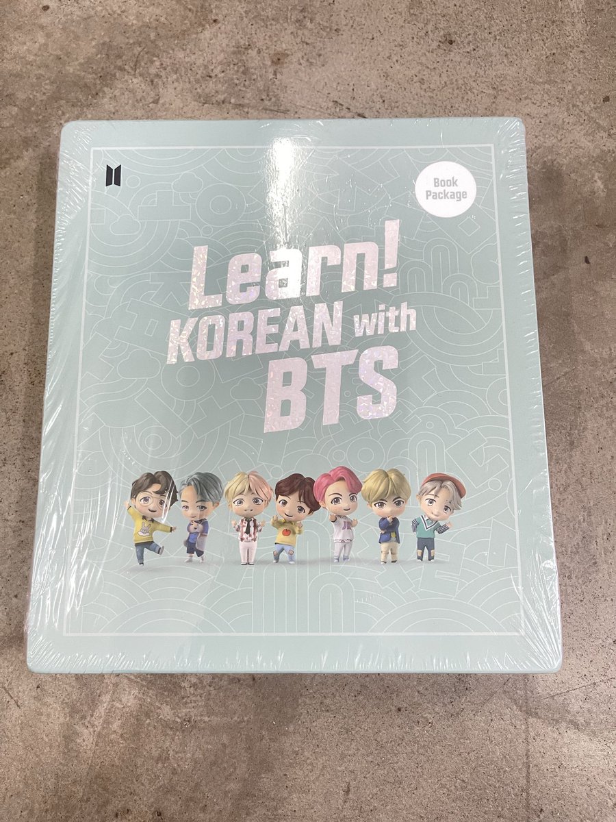 citraVH's tweet photo. WTS LEARN KOREAN WITH BTS BOOK PACKAGE ( 4 books set 2 keyboard sticker sheet) 
sisa 1
from 865K now only 450K

pengiriman dr tebet, jakarta

COD, tokoed, oren ✅ https://t.co/wcGLM3nyS6