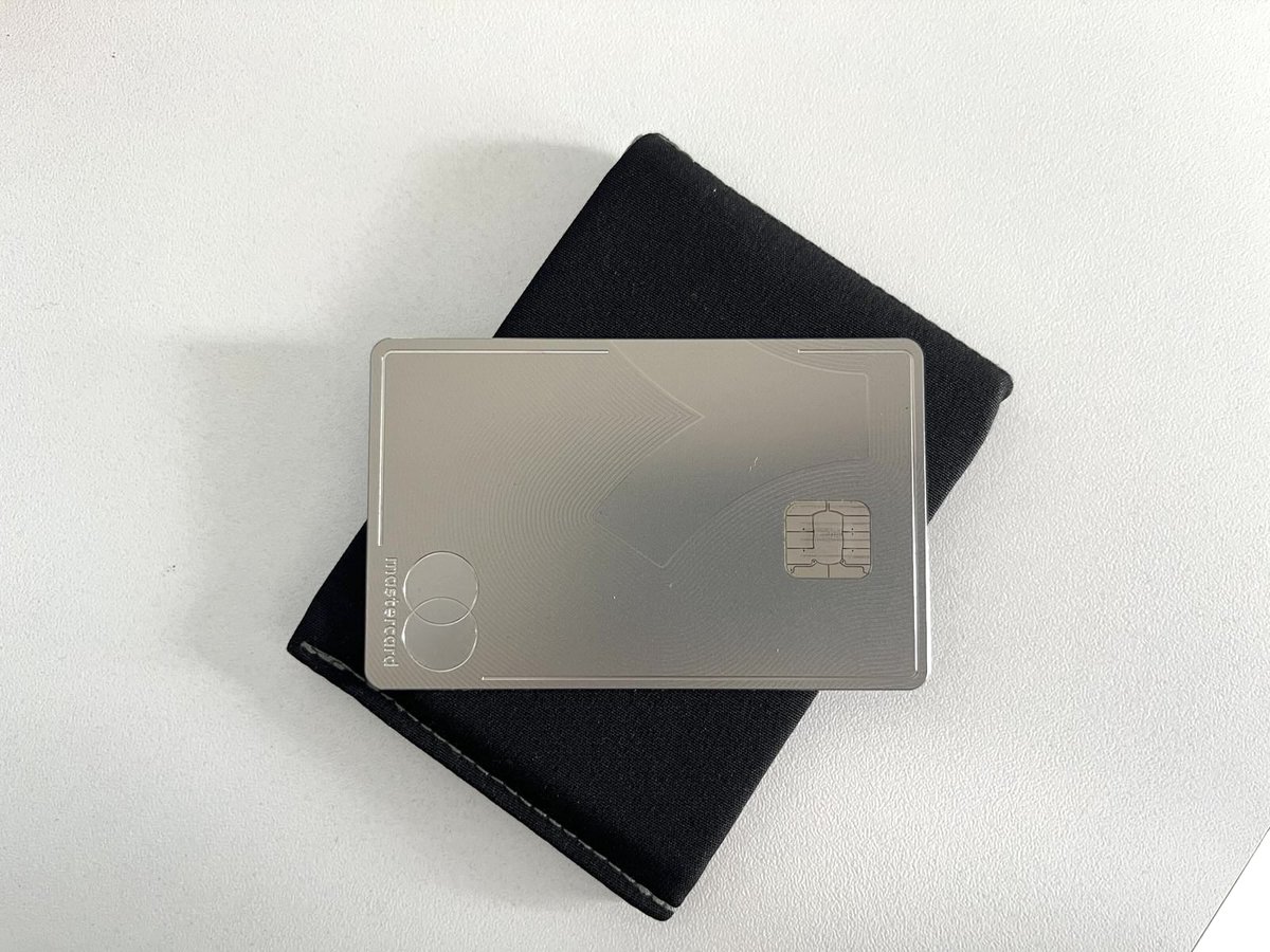 bjnpck's tweet image. This is my @ready_co card.
It’s nice, thicc, heavy, and metallic.
When I hand it to the cashier lady at the discount store, she thinks I’m rich.
I’m not.
If you want to make false impressions too, my referral link is below 👇
Why I like Ready:
- 3% cashback (10% in the first…