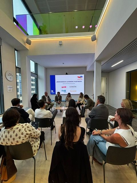 El pasado jueves 11 de septiembre compartimos una jornada excepcional con los participantes del Advanced Management Program Asturias, en el marco de Learning Partners.

Descubre el programa: pulse.ly/6p1tzdwgza

#IEExecutiveEducation #YouAreMadeForMore #ImparablesIE