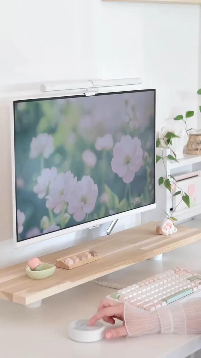 QuntisO's tweet image. Quntis White Monitor Light Bar with Remote

Official website: quntis.com/?sca_ref=15931…
Tiktok: tiktok.com/@quntisofficial
Instagram: instagram.com/quntisofficial/

#quntis #monitorlight #desksetup #tech