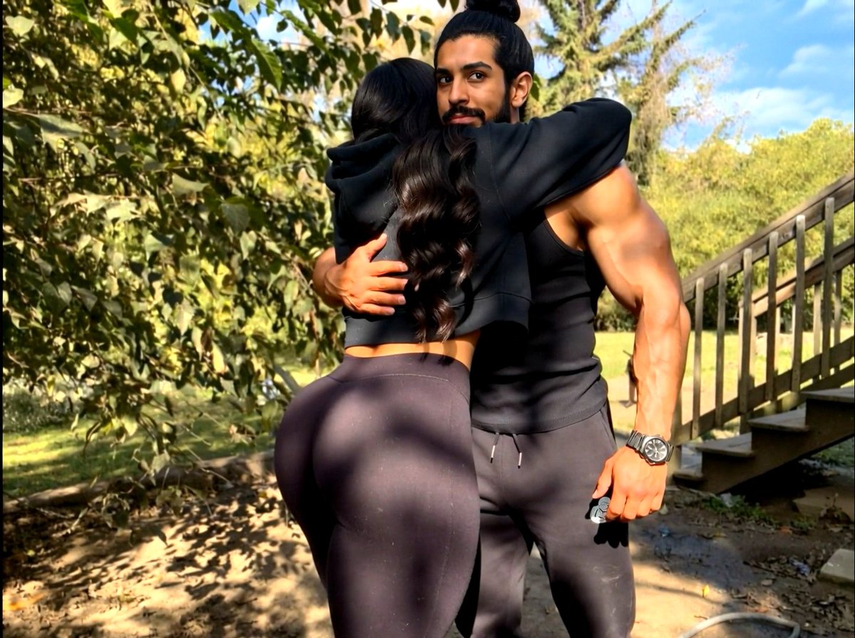 IntuitiveHaz3's tweet image. New Music Video Tonight Around 12.. 🦍🌴..Exploring New Creative Avenues In The Meantime,💣💥🔥. Something That&apos;s A bit More Grounded Into Reality.. 💪😉👌#IntuitiveHaze, #Tarzan, #TheWolverine,