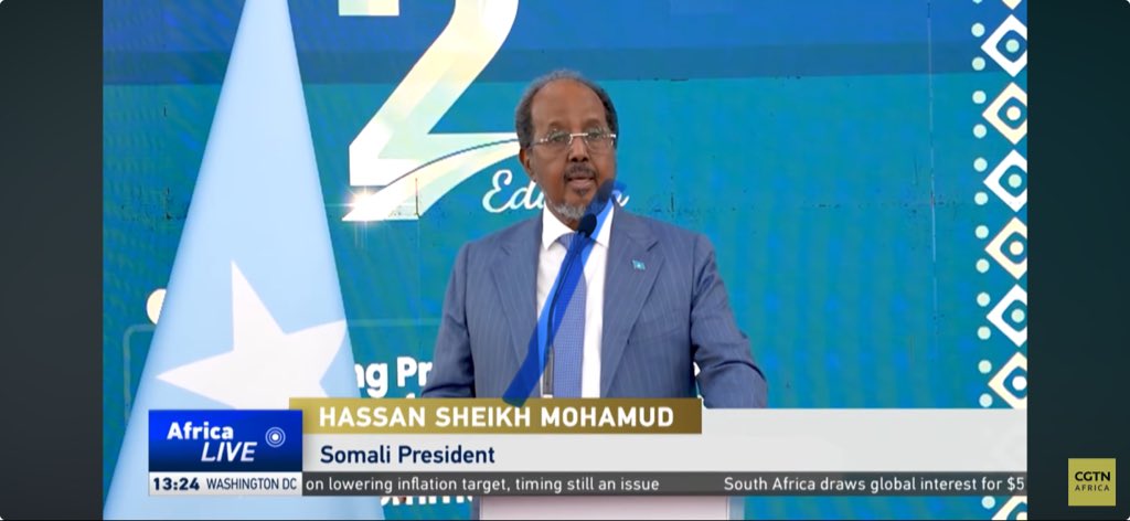 𝐒𝐨𝐦𝐚𝐥𝐢𝐚 𝐭𝐨 𝐈𝐧𝐭𝐫𝐨𝐝𝐮𝐜𝐞 𝐒𝐰𝐚𝐡𝐢𝐥𝐢 𝐢𝐧 𝐍𝐚𝐭𝐢𝐨𝐧𝐚𝐥 𝐂𝐮𝐫𝐫𝐢𝐜𝐮𝐥𝐮𝐦

Link: youtu.be/xq7AkpHGEf8?si…

Somalia has announced a decision to introduce Swahili into its national education curriculum, a move President Hassan Sheikh Mohamud described as