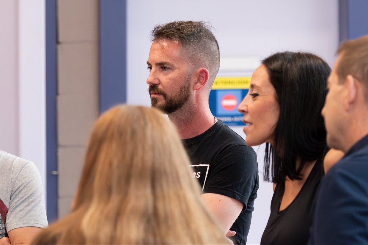 bmalcobendas's tweet photo. 🤝 Este sábado nos acompañaron representantes de @EXPD_Official, quienes presenciaron el encuentro de nuestra #DHPlataFem.

Tuvimos la oportunidad de conversar y seguir afianzando una relación que valoramos. Agradecemos su presencia y el apoyo que nos brindan. 

#BMAlcobendas https://t.co/Jq52AjLtmS