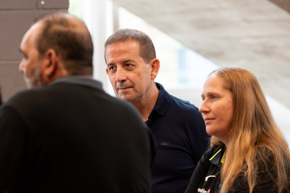 🤝 Este sábado nos acompañaron representantes de <a href="/EXPD_Official/">Expeditors</a>, quienes presenciaron el encuentro de nuestra #DHPlataFem.

Tuvimos la oportunidad de conversar y seguir afianzando una relación que valoramos. Agradecemos su presencia y el apoyo que nos brindan. 

#BMAlcobendas