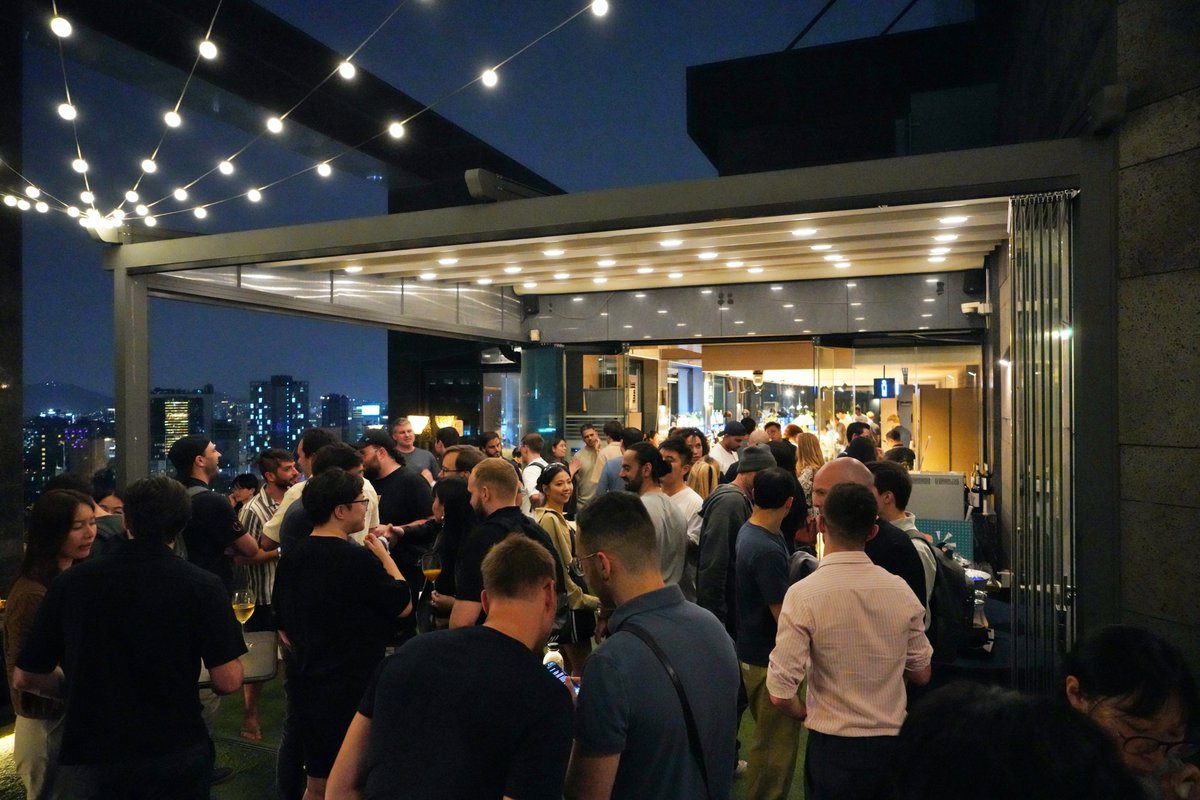 FlowTraders's tweet image. Our team participated in key events during Korea Blockchain Week 2025: check out the recap⬇️

🍽️ At our private dinner, &quot;Stable Dinner Serving RWA&quot; in Seoul, co-hosted with @071_labs, we enjoyed incredible food, a stunning city view, and, most importantly, engaging conversations…