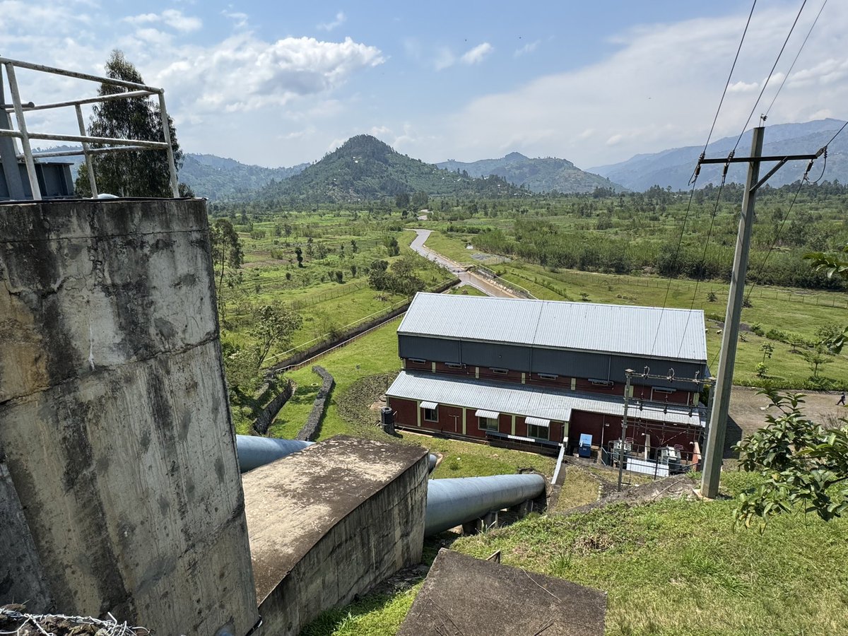 GridlessCompute's tweet image. Visiting a 2.6MW run-of-river hydro site in rural Rwanda. 

Low water today as cleaning is done upstream. 

3 tons of waste is pulled out of the “chocolate milk” river each day.  So has 75 employees total.