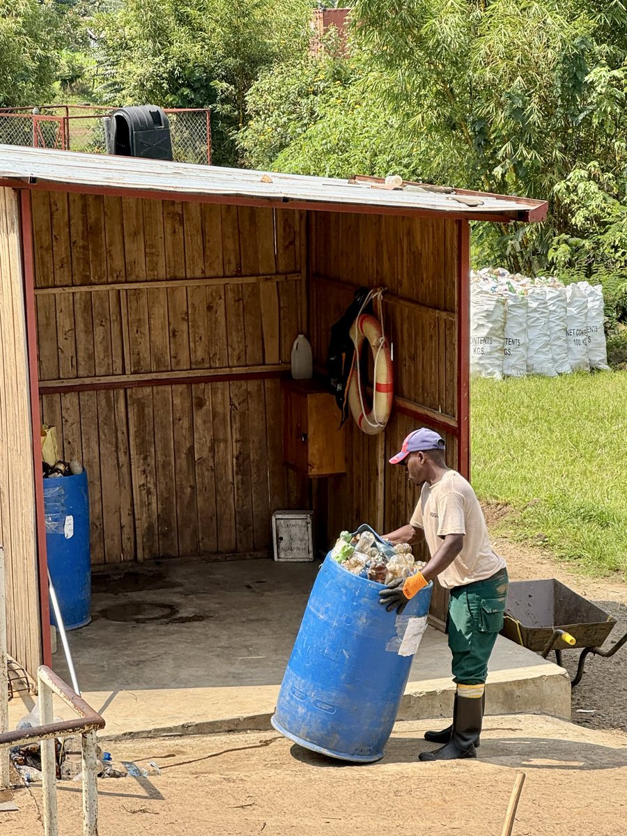 GridlessCompute's tweet image. Visiting a 2.6MW run-of-river hydro site in rural Rwanda. 

Low water today as cleaning is done upstream. 

3 tons of waste is pulled out of the “chocolate milk” river each day.  So has 75 employees total.