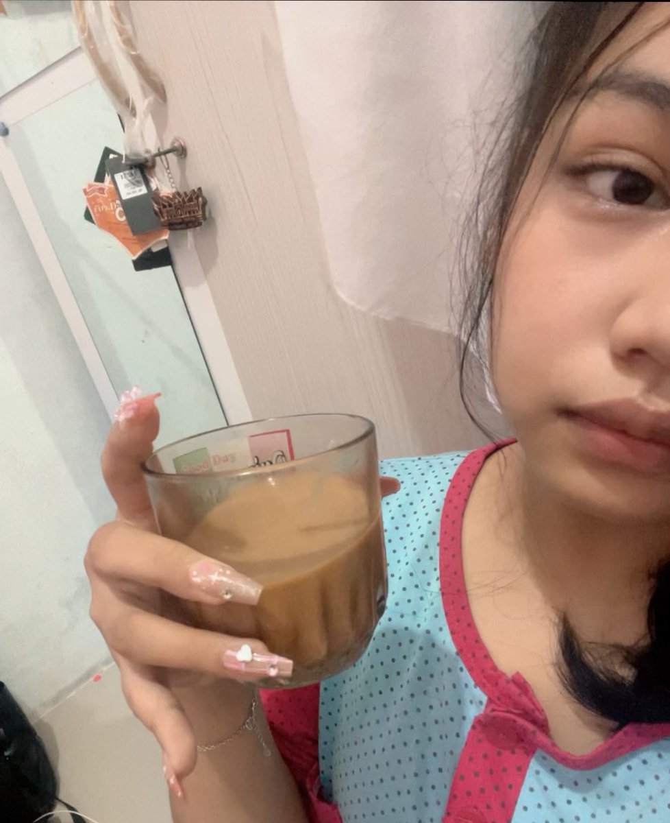 imrichstudent's tweet photo. Omgg sulam slayy with coffe🫨🩷☕️ https://t.co/zHeRKDDmoQ