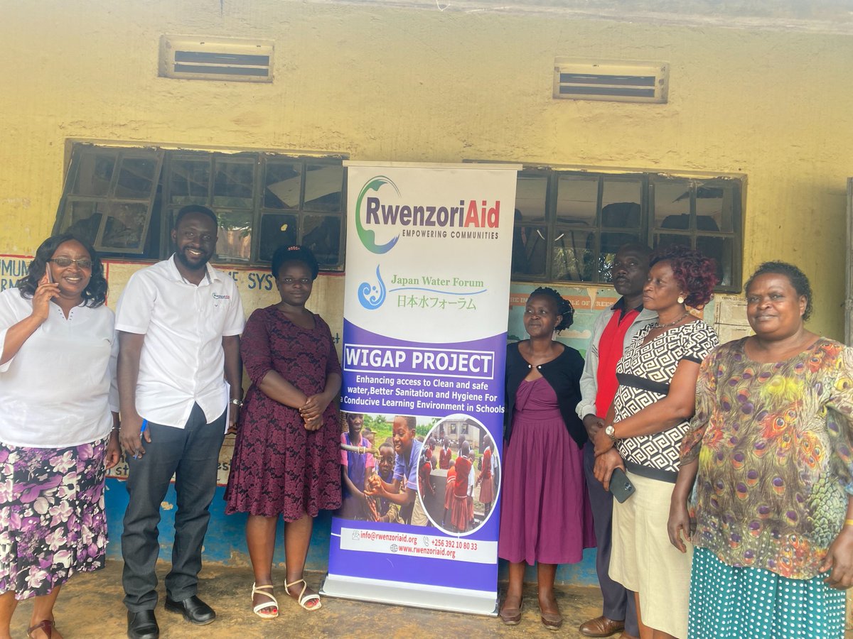 rwenzoriaid's tweet image. Water access remains a big challenge in schools. We held important inception meetings in 3 schools under the WASH Improvement project funded by
@JapanWaterForum
. The Teachers and Admin of schools play key role in O&M.
@amurungi2016
@uwasnet