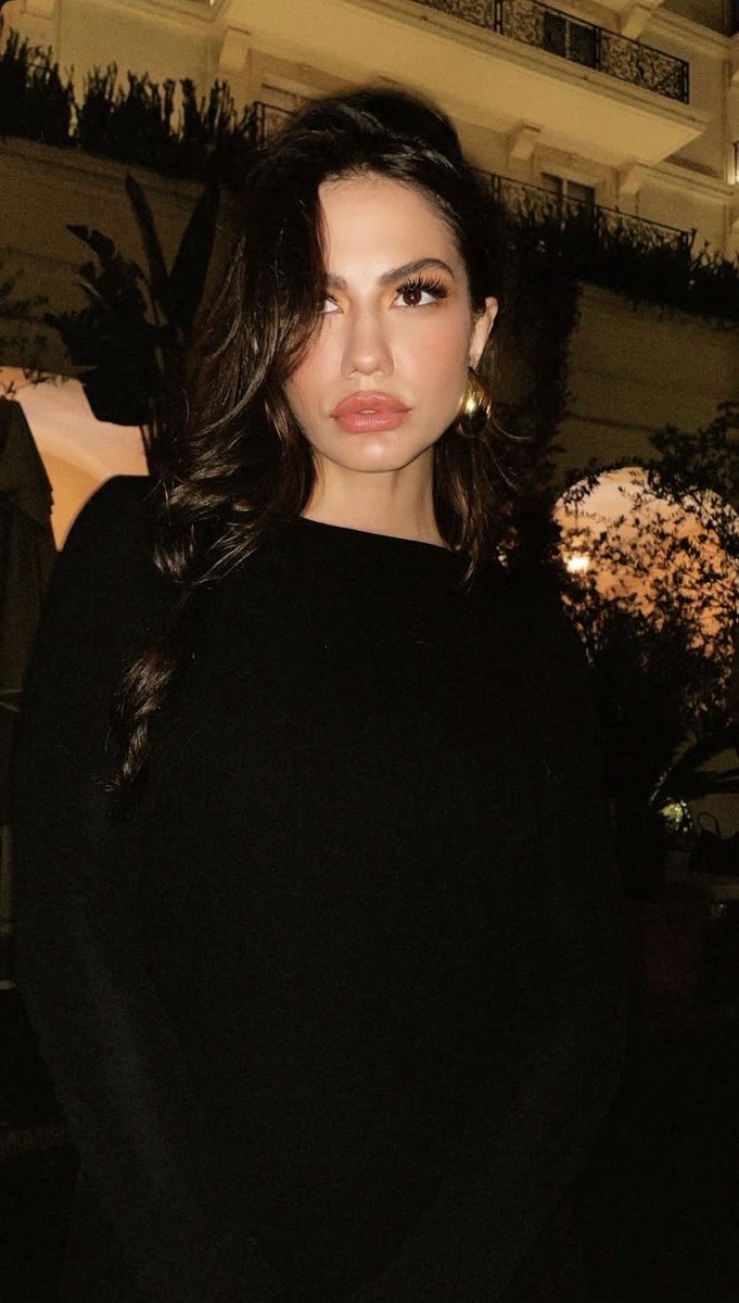 Bu yüzyılın afet-i devranı ❤️‍🔥
Demet Özdemir.