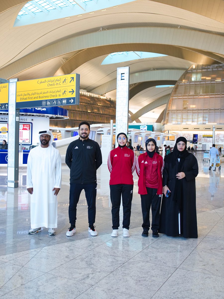 abudhabirc's tweet photo. بعثة نادي أبوظبي لألعاب المضرب تغادر إلى مصر للمشاركة في بطولة مصر الدولية للريشة الطائرة بمشاركة 200 لاعب ولاعبة من 28 دولة. 
 يمثل النادي موزة العليلي وشيخة العامري بقيادة المدرب عبدالرحمن كشكل، وإداري الفريق ميثاء الغفلي. 

تمنياتنا لهم بالتوفيق!🏸 https://t.co/Bsi222VT9K
